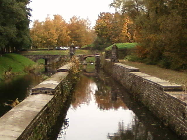 Fichier:Condé sur Escaut - Canal du Jard rue Molère(4).jpg