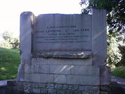 Fichier:180px-MemorialRempartCondé.jpg