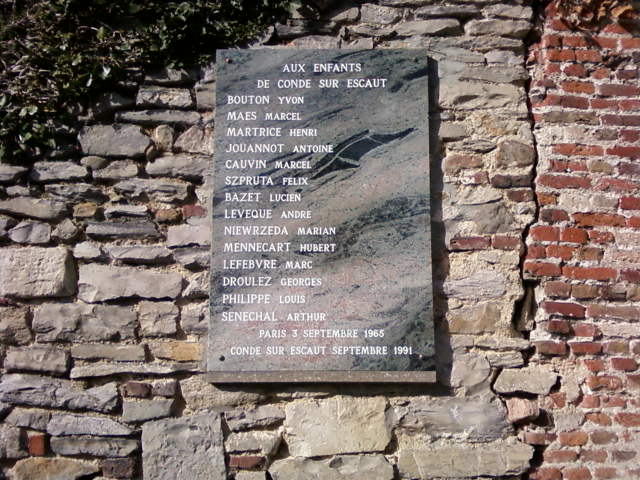 Fichier:Enfants de Condé-sur-l'Escaut.jpg