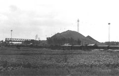 Fichier:240px-Roeulx-Terrils pylones.jpg