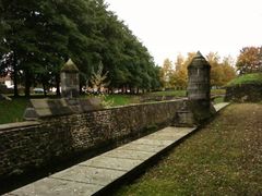 Fichier:240px-Condé sur Escaut - Canal du Jard rue Molère(5).jpg