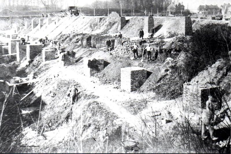 Fichier:800px-Conde-CELCOSA Fondations.jpg