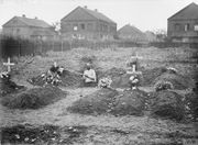 Fichier:180px-Denain-IWM 1918-10-25.jpg