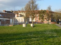 Fichier:200px-07 Arret Halte Quai des Mines.jpg