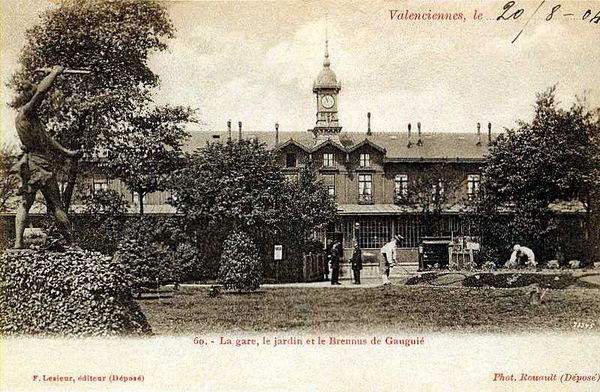 Fichier:600px-Valenciennes-Gare bois.jpg