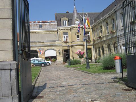 Fichier:Mairie-bouchain.jpg