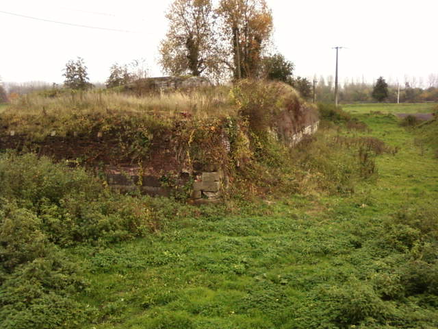 Fichier:Fresnes sur Escaut - Rempart.jpg