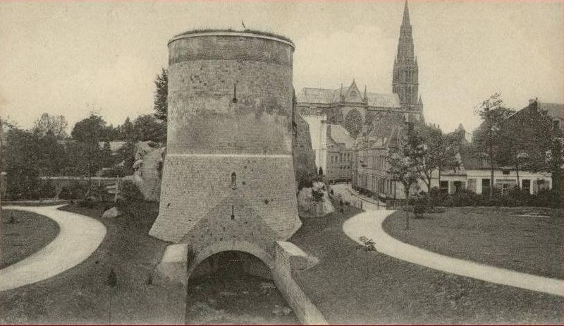 Fichier:800px-Valenciennes-1910 Tour Dodenne.jpg