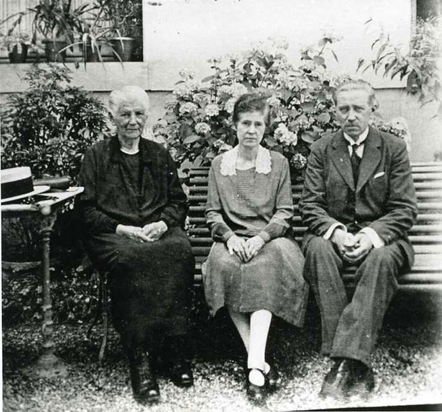 Fichier:643px-Famille Duvant.jpg