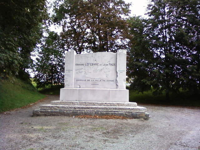 Fichier:Condé sur Escaut - MemorialRempartCondé.jpg.jpg