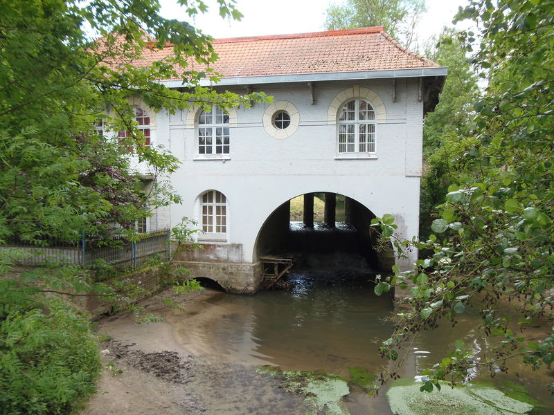 Fichier:800px-Villers-Pol-Moulin Rhonelle.jpg