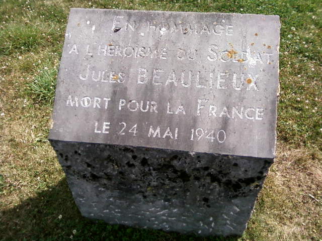 Fichier:Vieux Condé-Soldat Beaulieu plaque commémorative.jpg