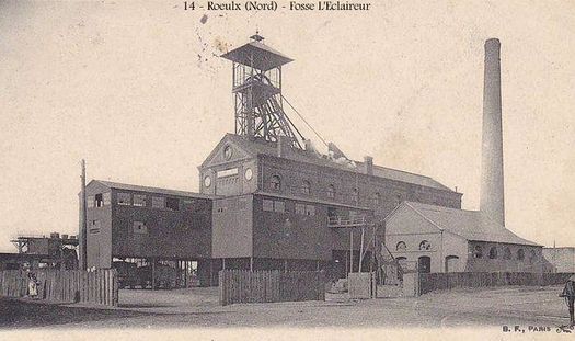 Fichier:525px-Roeulx-Fosse Eclaireur.jpg