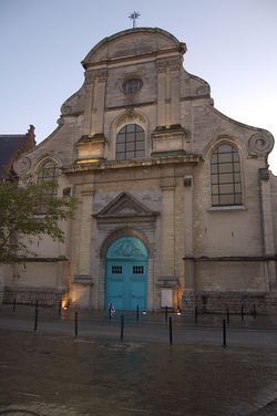 Fichier:250px-03 Arret Place Saint Nicolas-au revoir des enfants.jpg