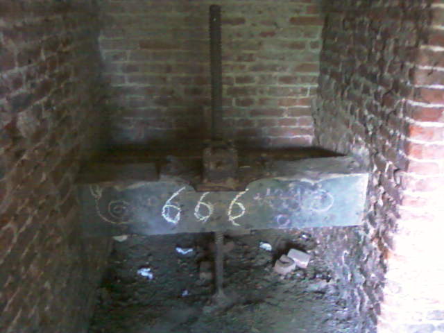 Fichier:Le Quesnoy - Fortification vanne.jpg