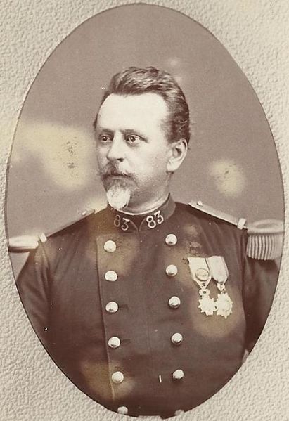 Fichier:411px-Conde-General Leon de Poilloue.jpg