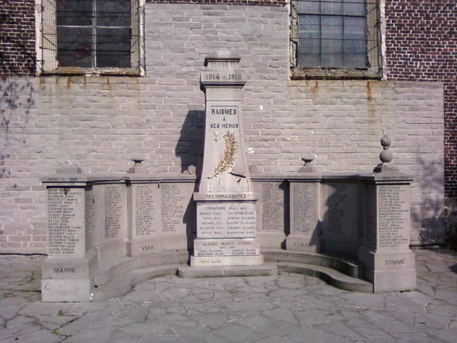 Fichier:Raismes - Monument aux morts(2).jpg