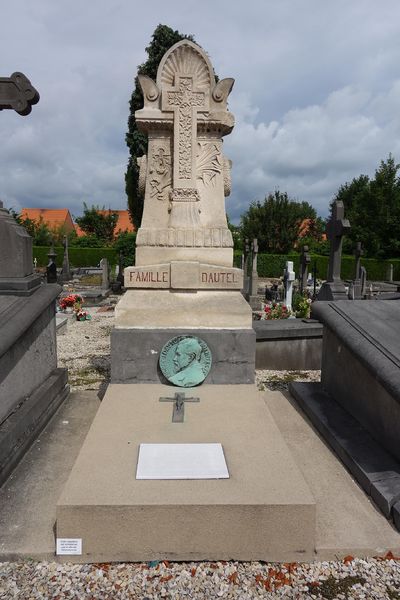 Fichier:400px-C Saint-Roch-Pierre-Victor Dautel.jpg