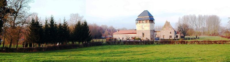 Fichier:Maing-Castel des pres.jpg