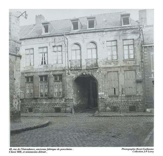 Fichier:Valenciennes-48 Rue Intendance.jpg