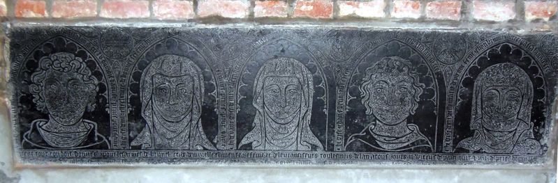 Fichier:Maing-Lame funeraire famille Bruniaux.jpg