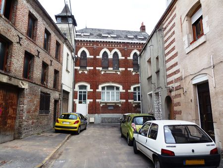 Valenciennes-Cour Jean Hardy.jpg