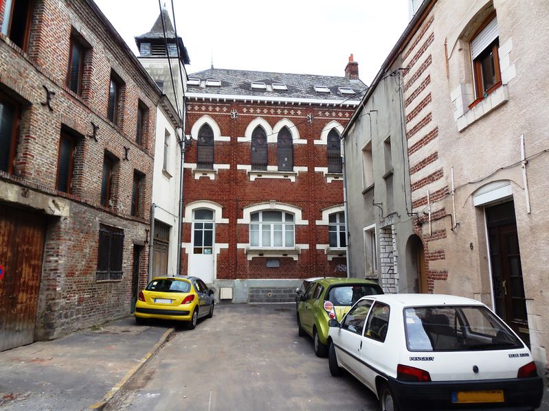 Fichier:Valenciennes-Cour Jean Hardy.jpg
