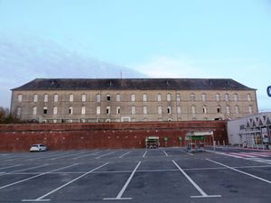 Landrecies-Caserne Biron.jpg