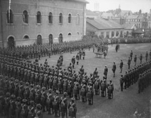 Valenciennes-Caserbe Vincent-revue canadienne 1918.jpg