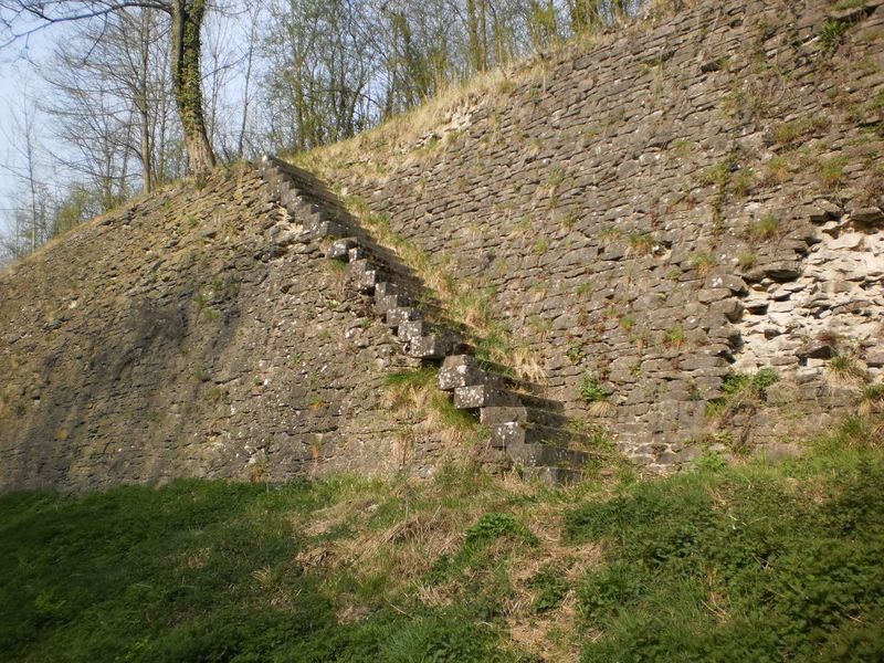 Fichier:Condé sur Escaut - Escalier en pas de souris.JPG