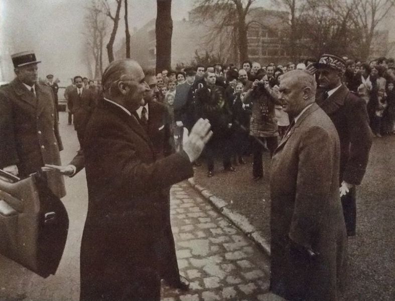 Fichier:Valenciennes-1972 Pompidou Carous.jpg