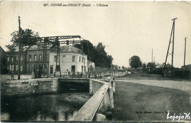 Fichier:CPA-Conde-sur-Escaut-Ecluse.jpg
