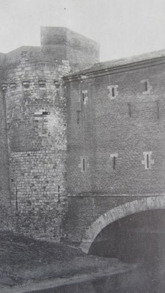 Fichier:Tour Poterne.jpg