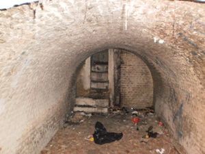 Condé sur Escaut-Intérieur de l'abri bastion de Sor.JPG