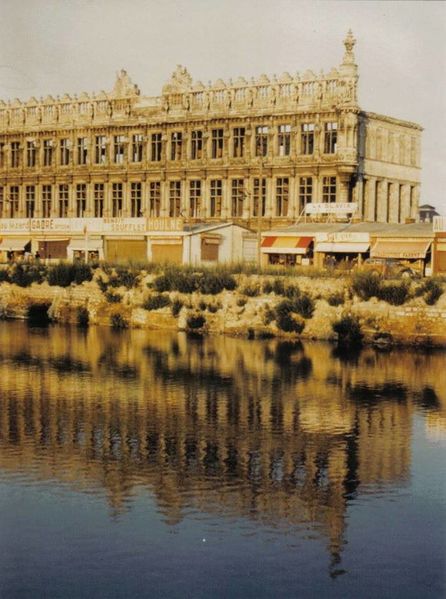 Fichier:Valenciennes-Piscine Carous.jpg