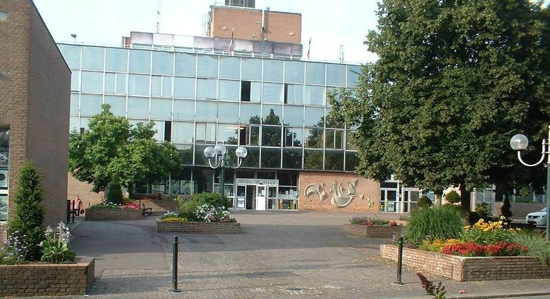 Fichier:Mairie-denain.jpg