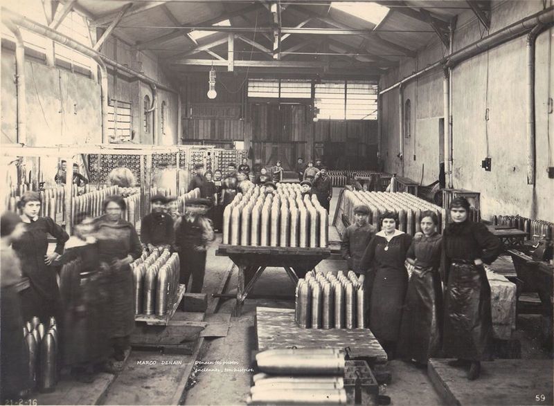 Fichier:Denain-Cail munitions.jpg