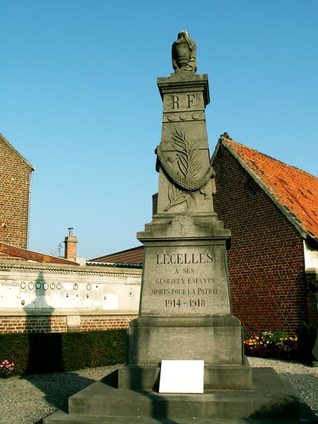 Lecelles-mam.jpg