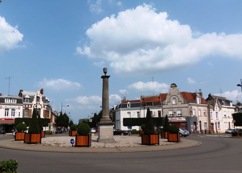 Fichier:20170124211054!Valenciennes-Colonne de Dampierre.jpg